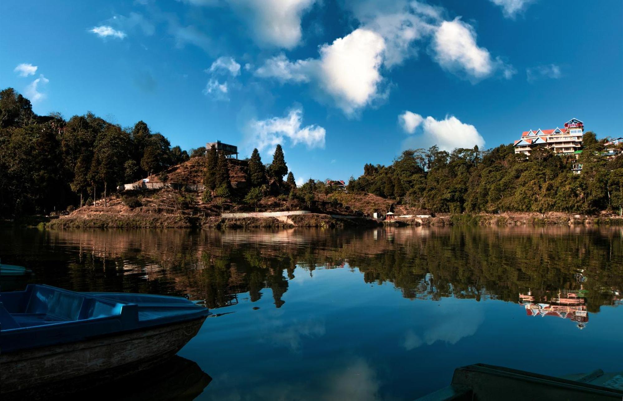 Banglo 466 m² dengan 21 bilik tidur dan 21 bilik mandi peribadi di Mirik Hotel Luaran gambar